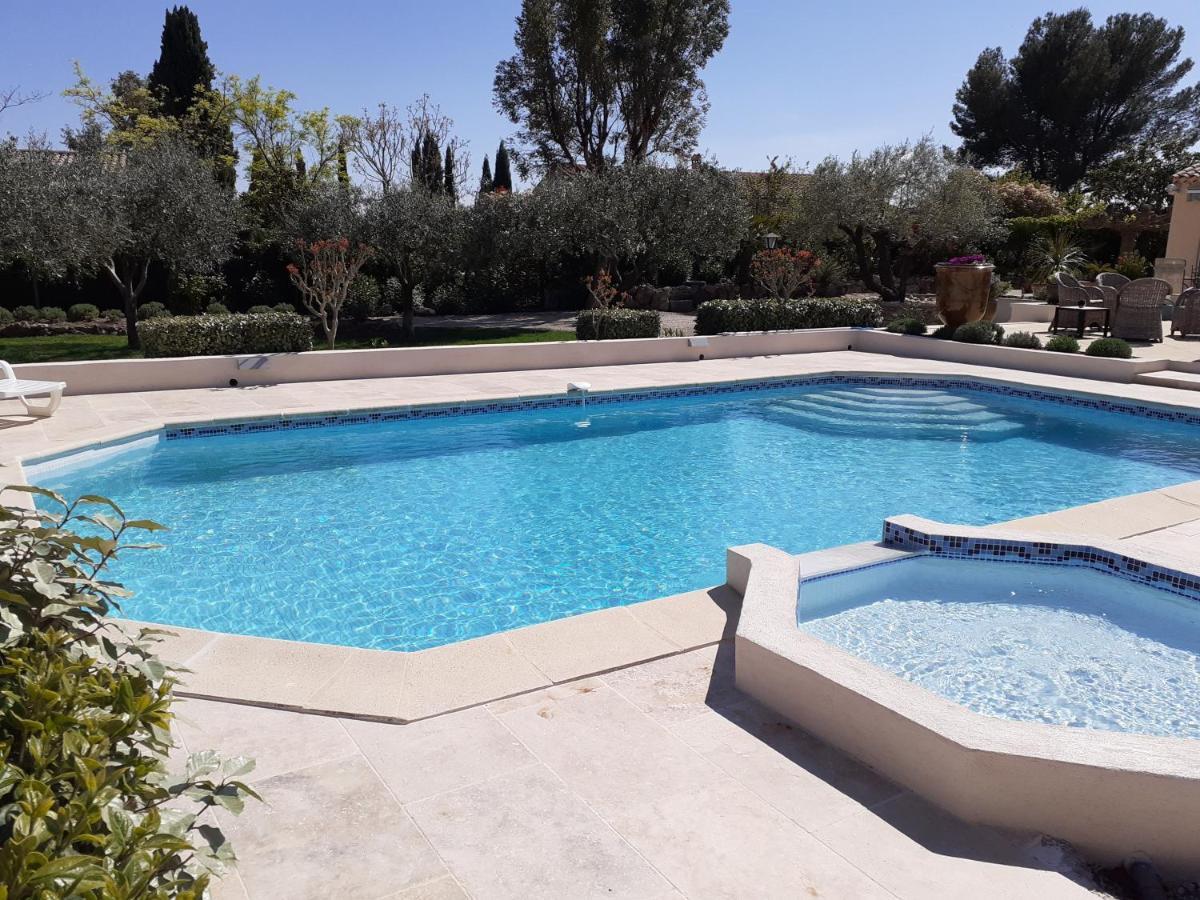 Flayosc Gite Provencal Independant Avec Piscine Chauffee : Le Suy Bien מראה חיצוני תמונה